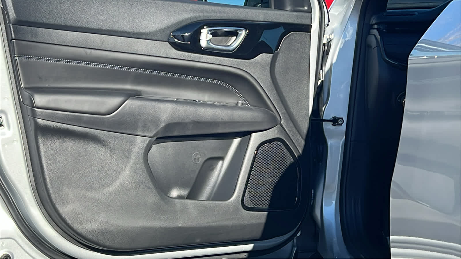 Thumbnail: 2026 Jeep Compass - 23