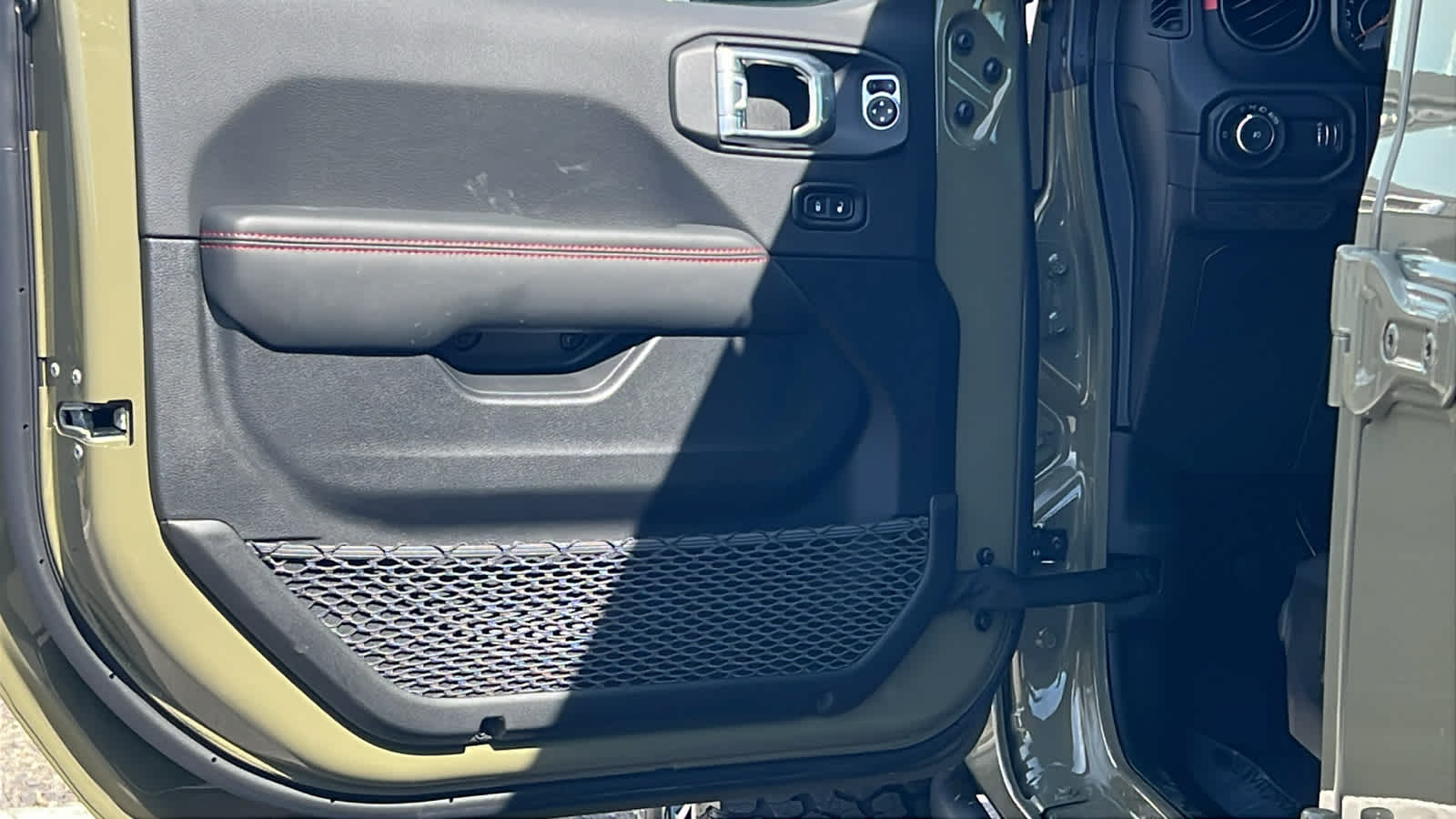 Thumbnail: 2026 Jeep Wrangler - 23