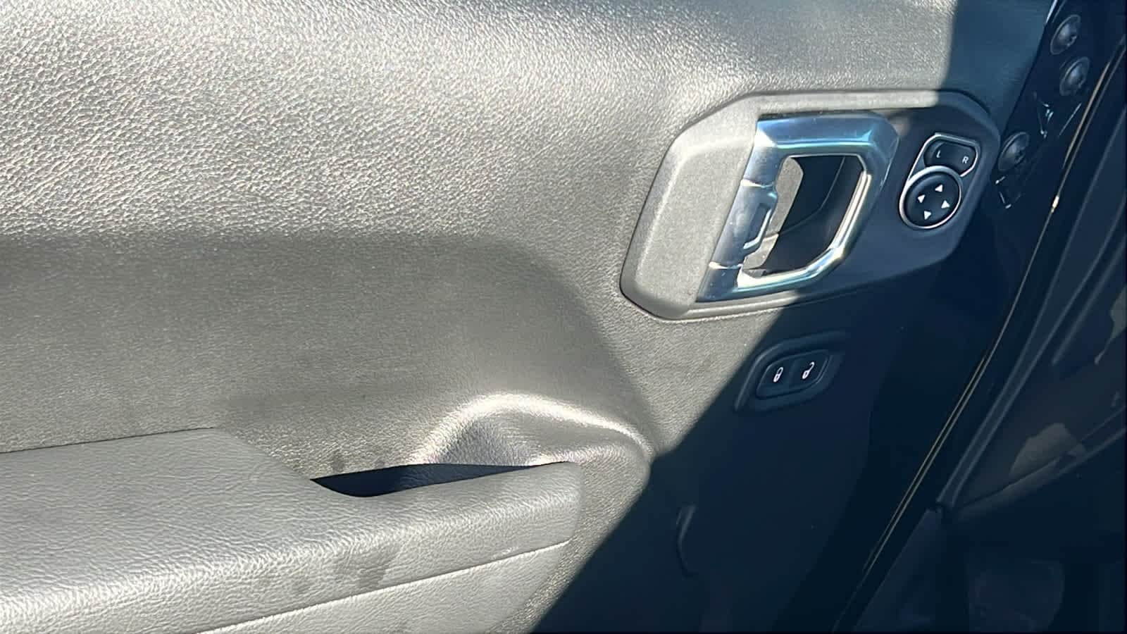 Thumbnail: 2026 Jeep Wrangler - 22