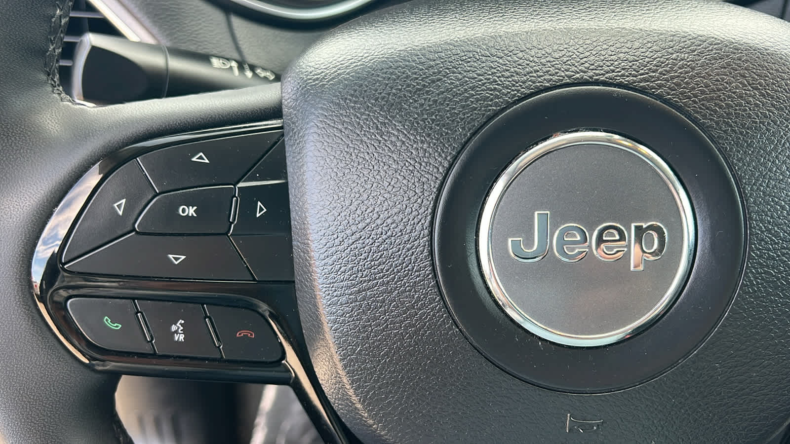 Thumbnail: 2023 Jeep Cherokee - 19