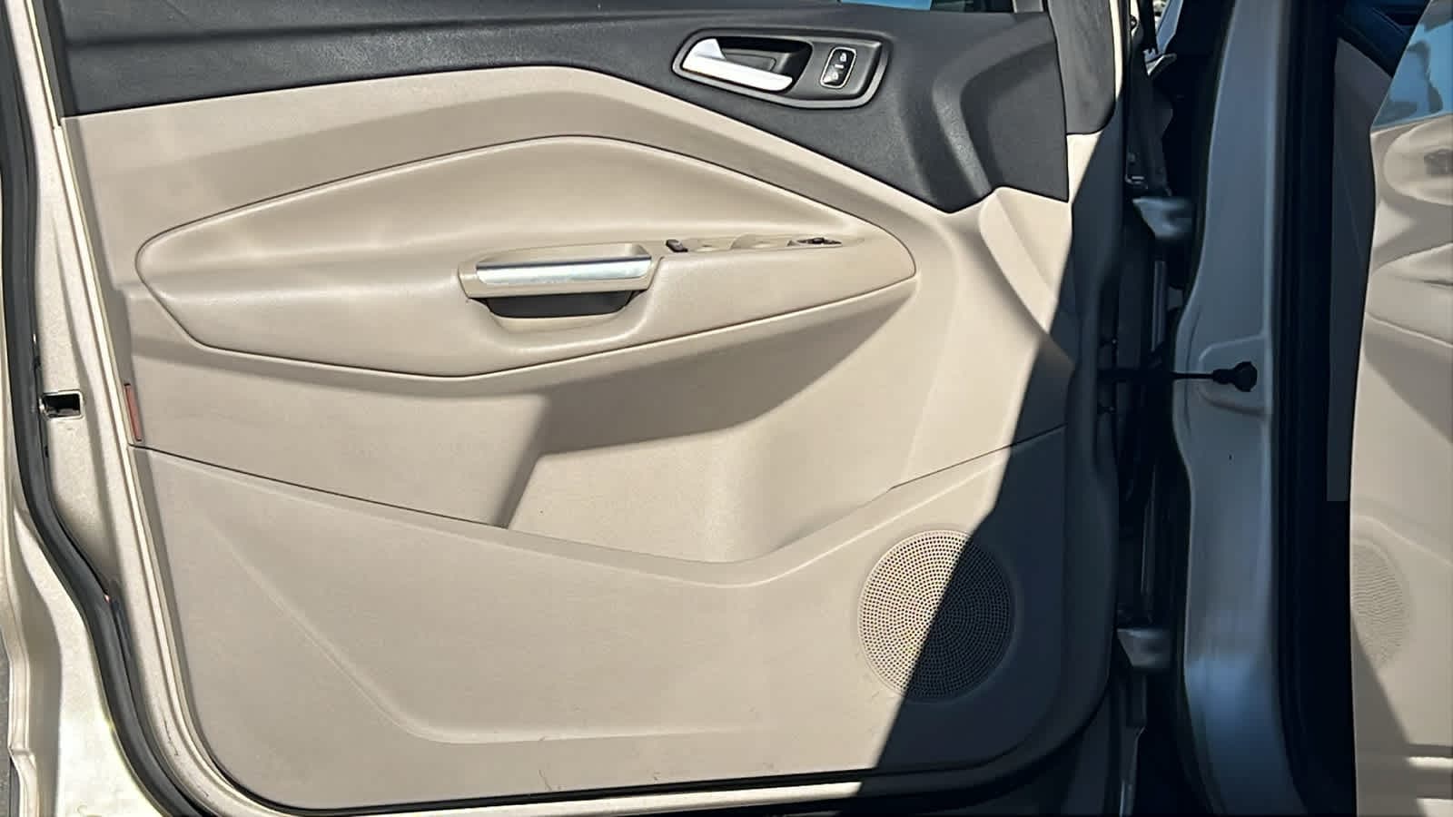 Thumbnail: 2017 Ford Escape - 23