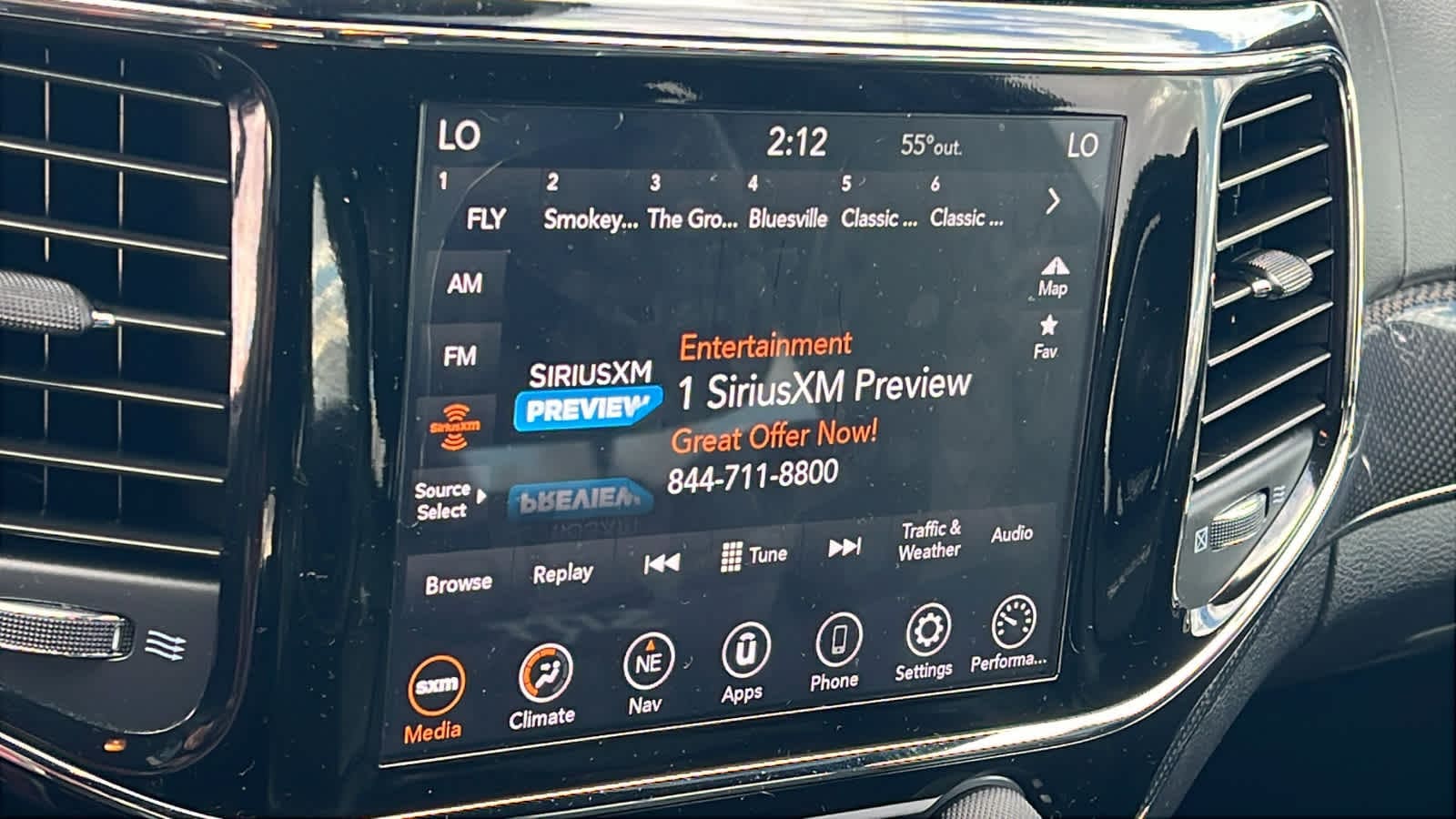 Thumbnail: 2019 Jeep Grand Cherokee - 15