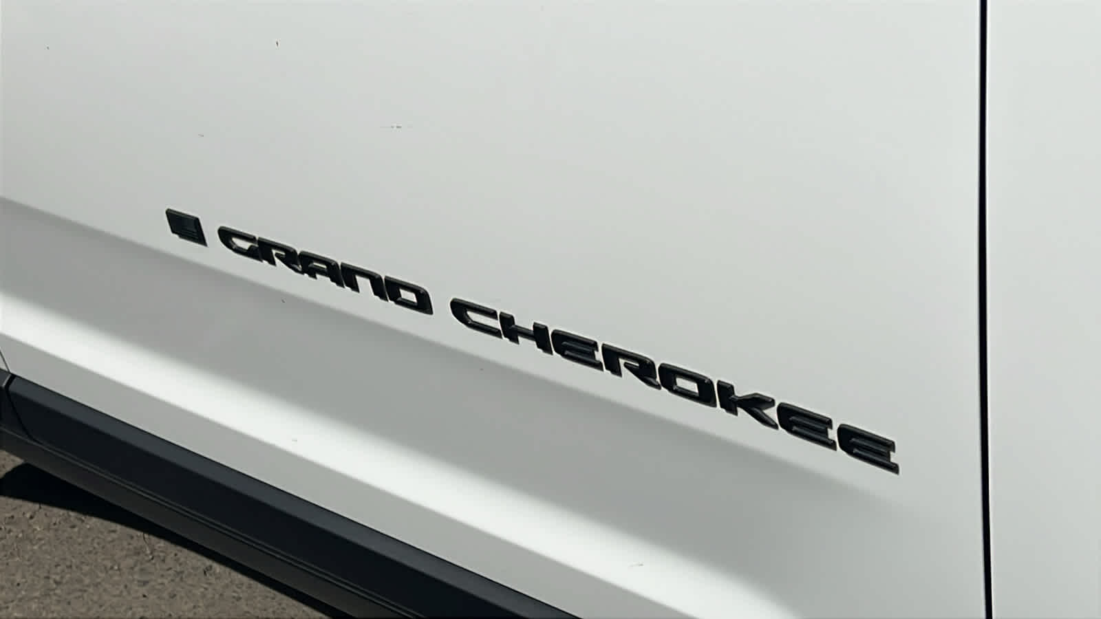 Thumbnail: 2023 Jeep Grand Cherokee - 4