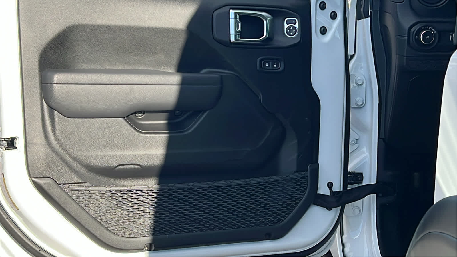 Thumbnail: 2026 Jeep Wrangler - 23