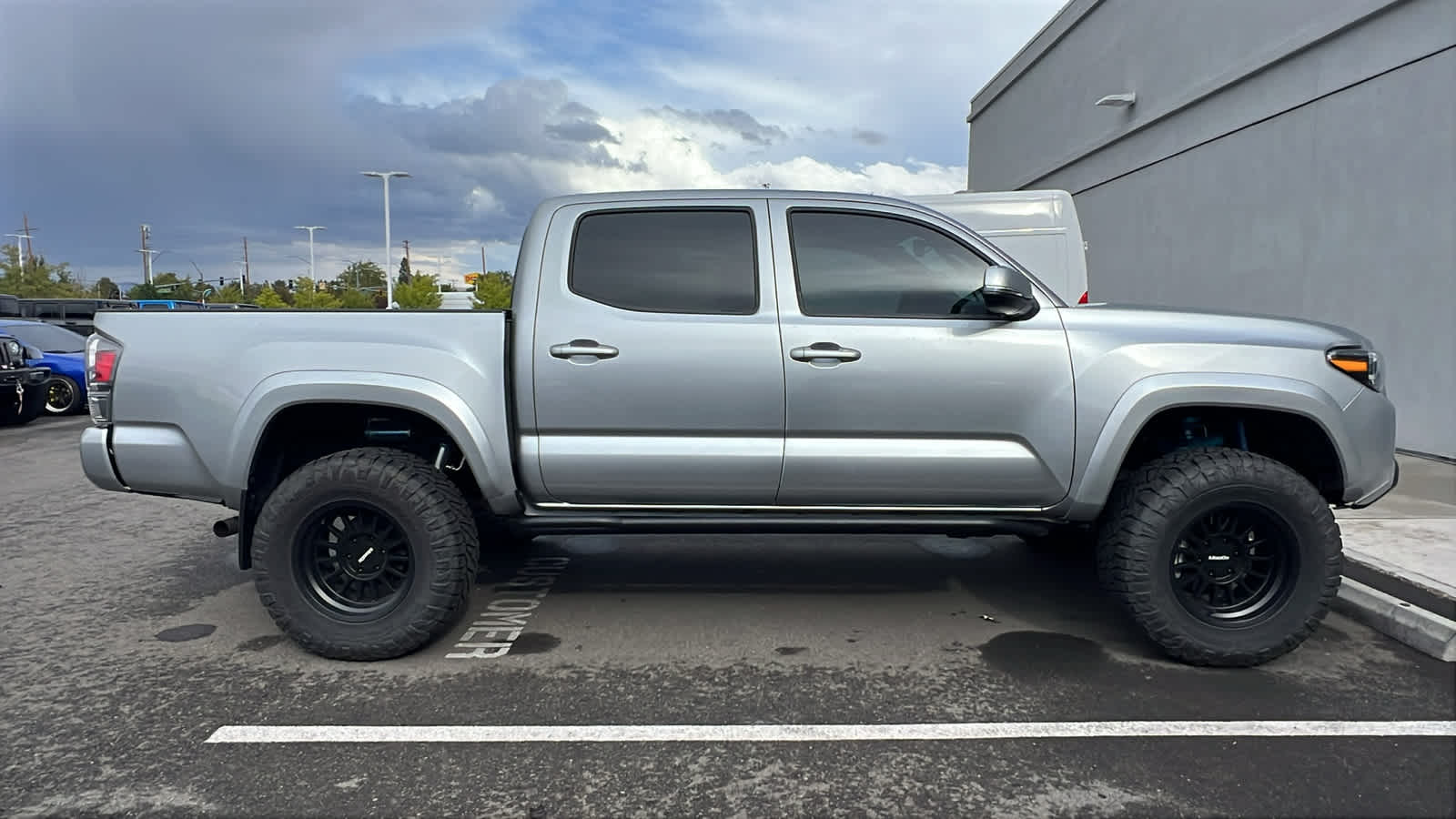 Thumbnail: 2023 Toyota Tacoma - 4
