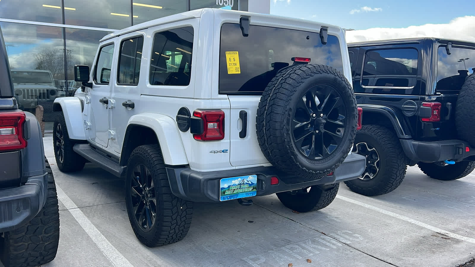 Thumbnail: 2021 Jeep Wrangler - 7