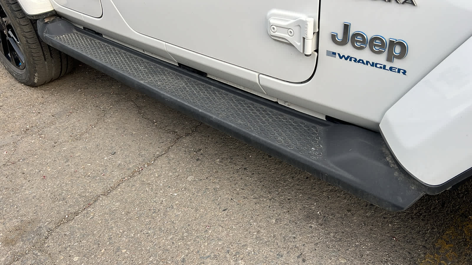 Thumbnail: 2023 Jeep Wrangler - 6