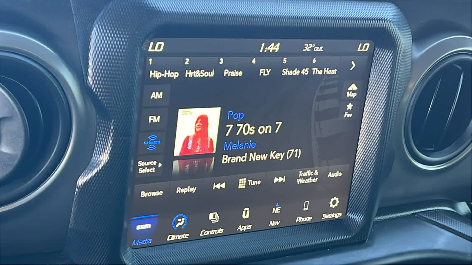 Thumbnail: 2022 Jeep Wrangler - 15