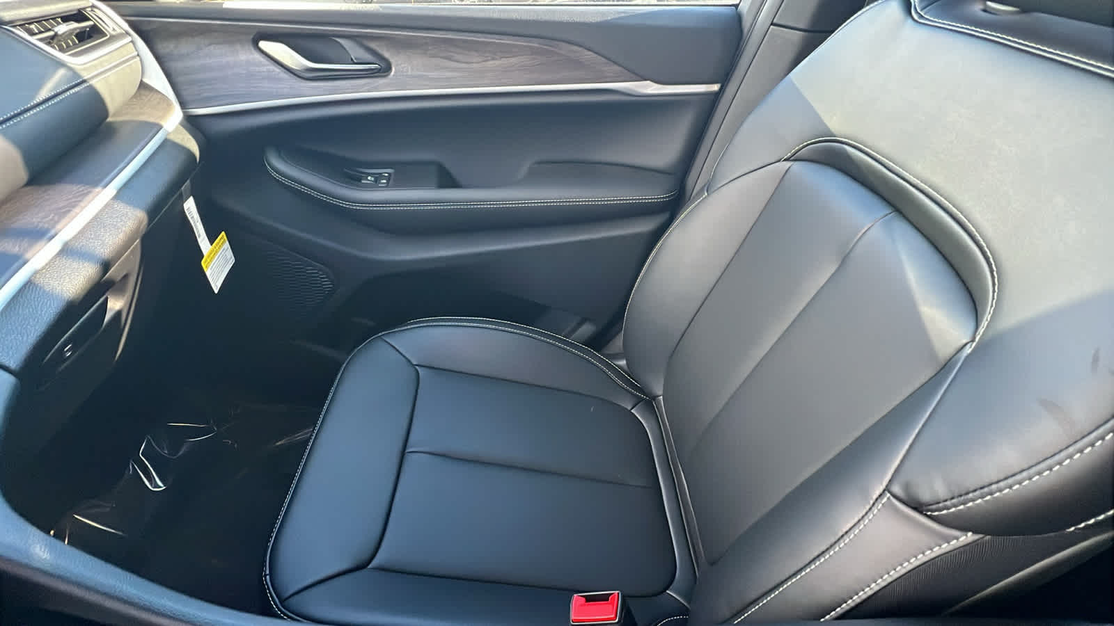 Thumbnail: 2025 Jeep Grand Cherokee - 12