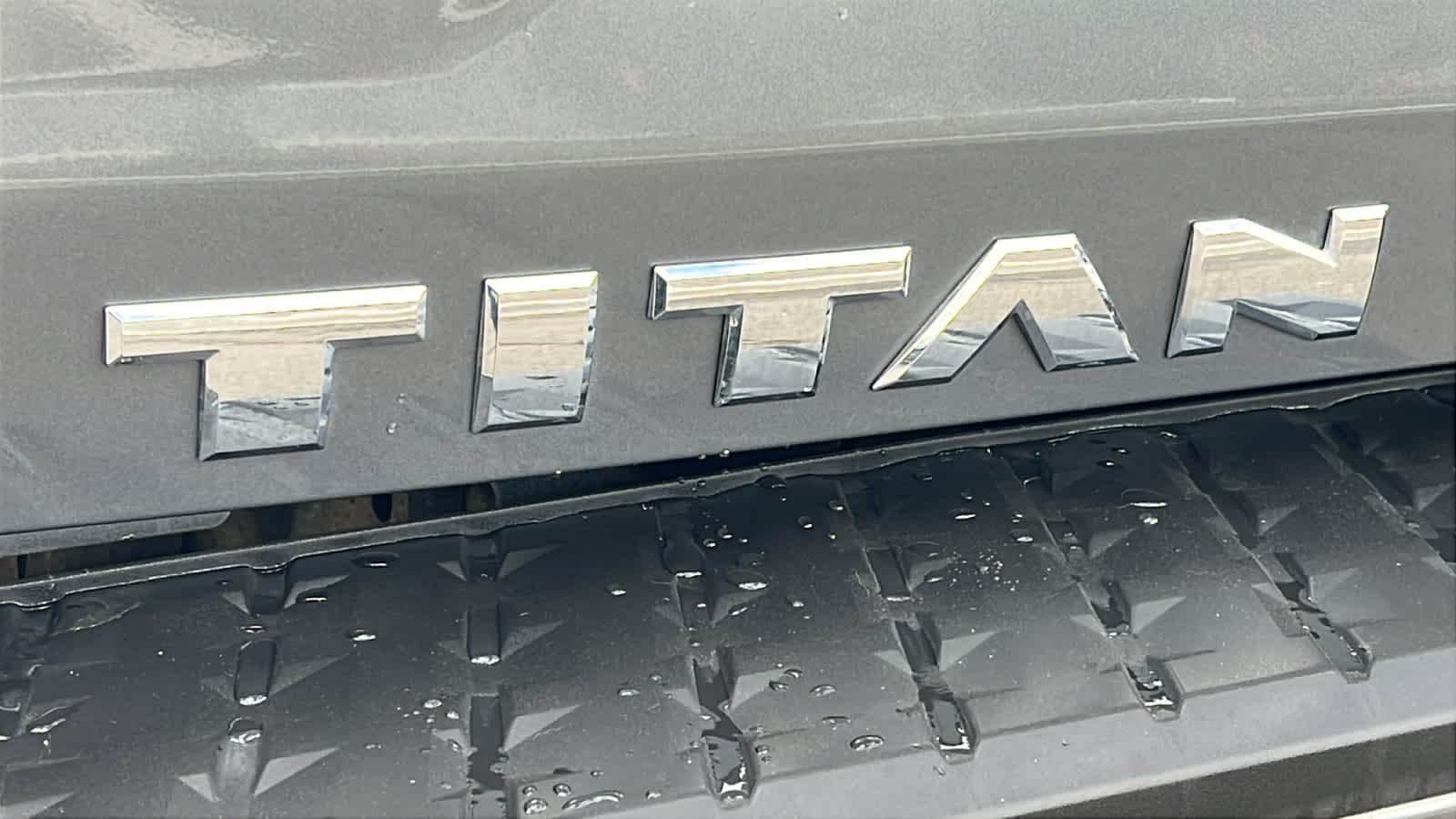 Thumbnail: 2023 Nissan Titan - 28