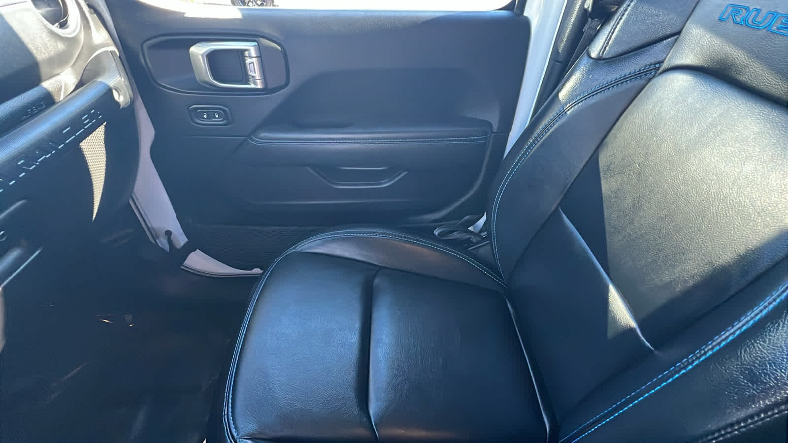 Thumbnail: 2022 Jeep Wrangler - 12