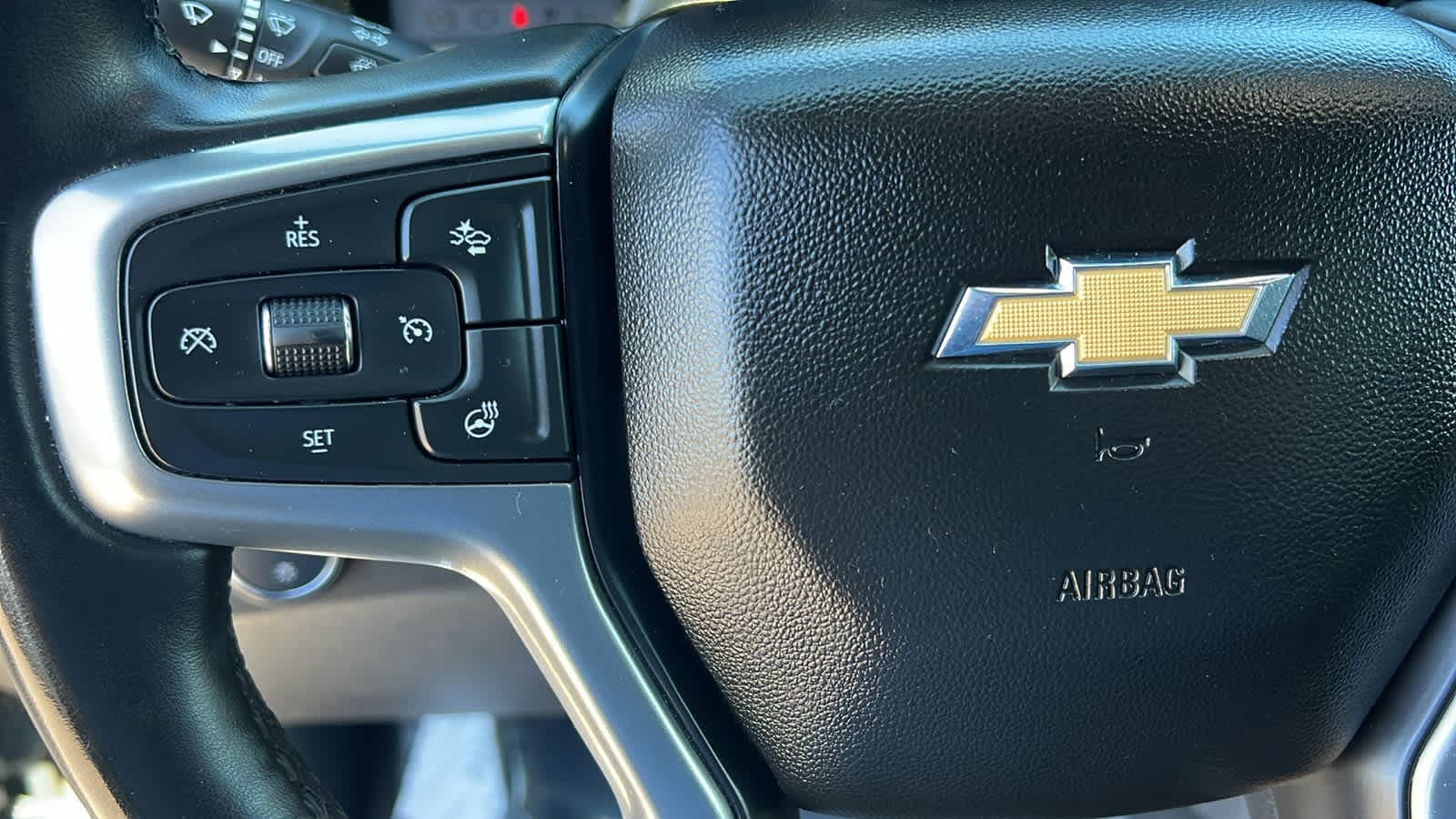 Thumbnail: 2025 Chevrolet Silverado 1500 - 19