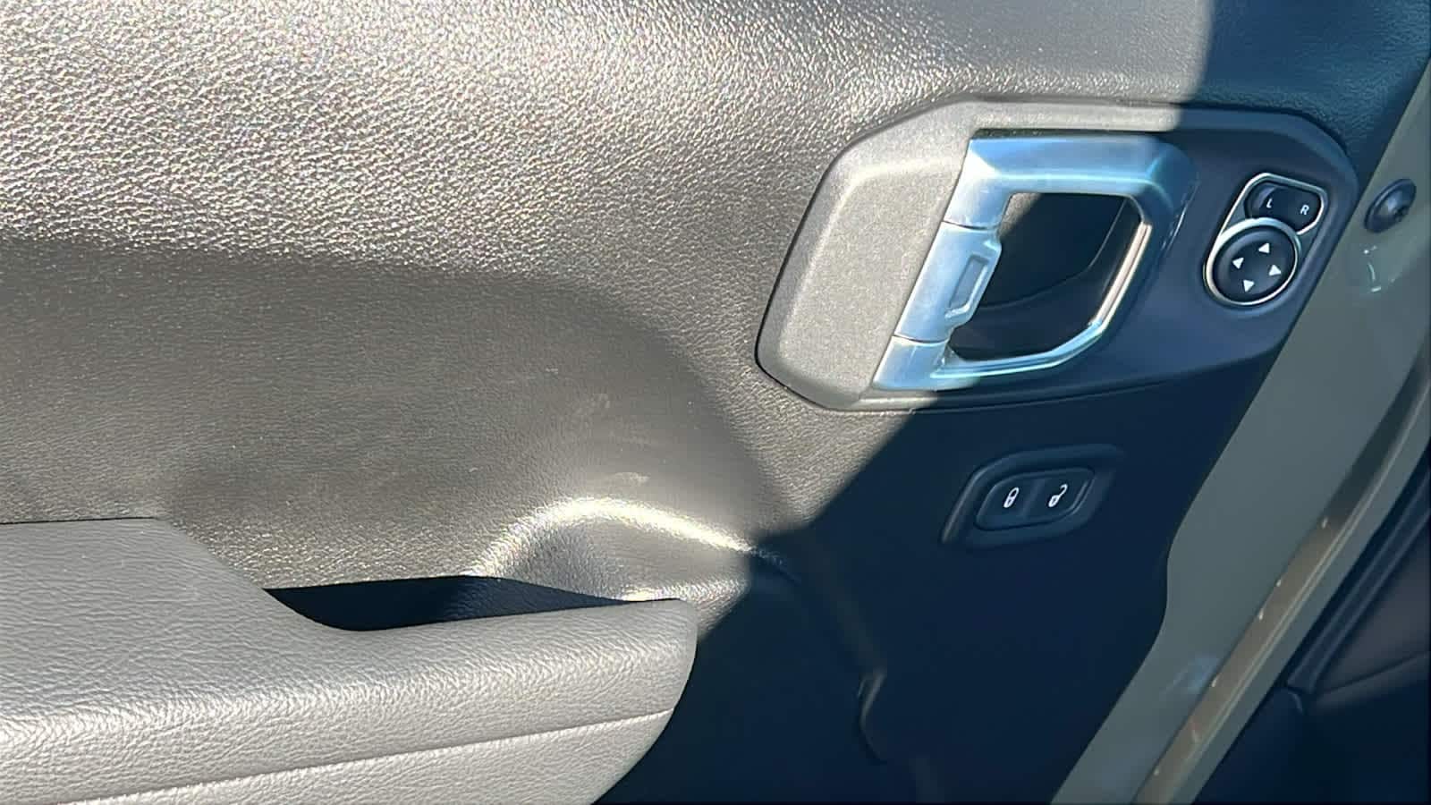 Thumbnail: 2026 Jeep Wrangler - 22