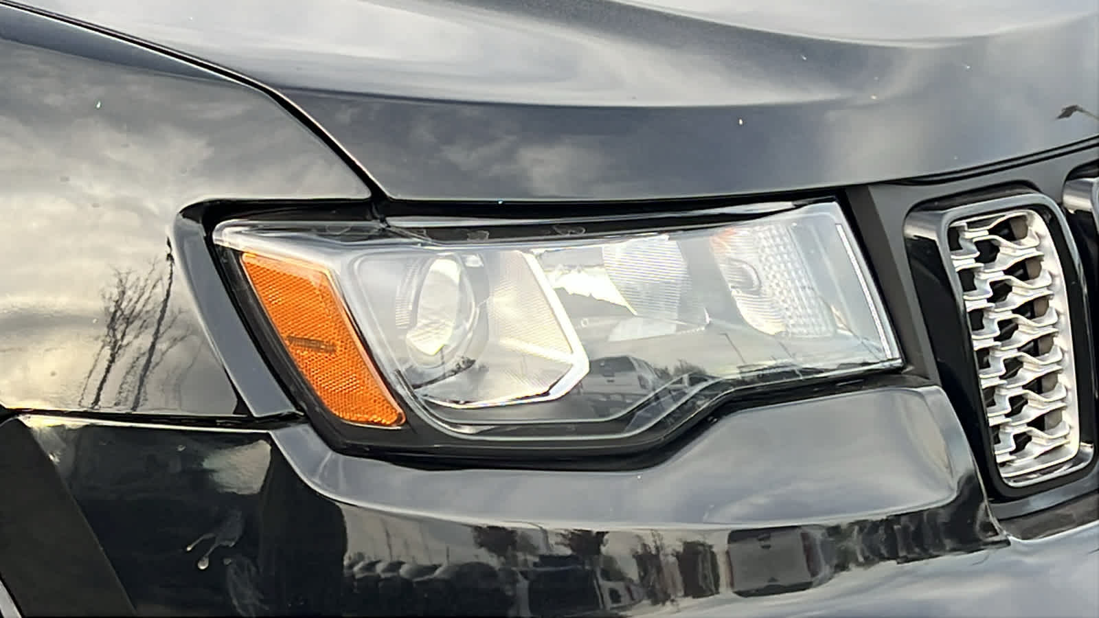 Thumbnail: 2020 Jeep Grand Cherokee - 4