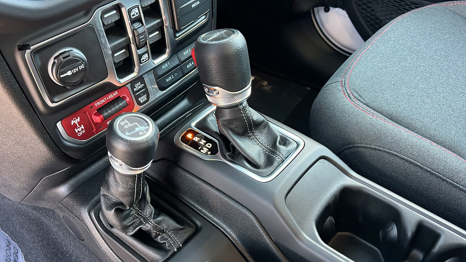 Thumbnail: 2026 Jeep Gladiator - 13