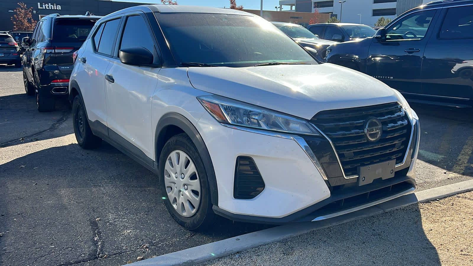 Thumbnail: 2021 Nissan Kicks - 3