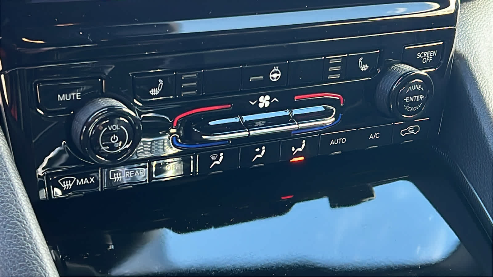 Thumbnail: 2025 Jeep Grand Cherokee - 14