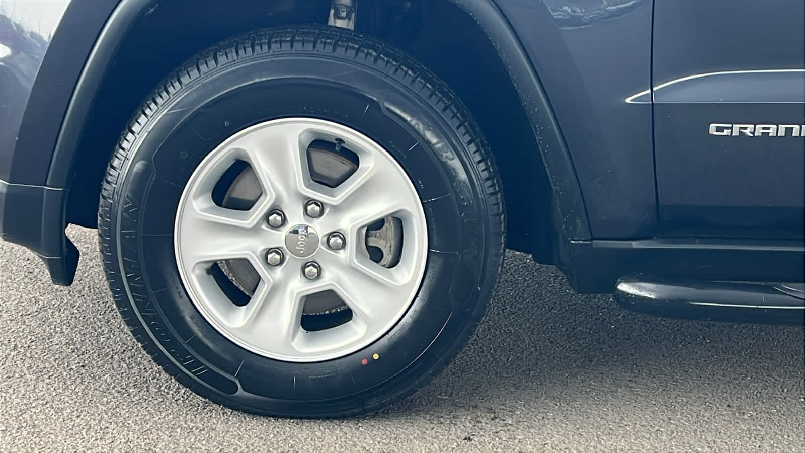 Thumbnail: 2016 Jeep Grand Cherokee - 9