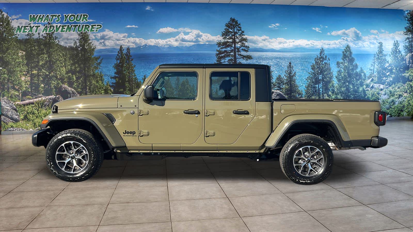 Thumbnail: 2026 Jeep Gladiator - 8
