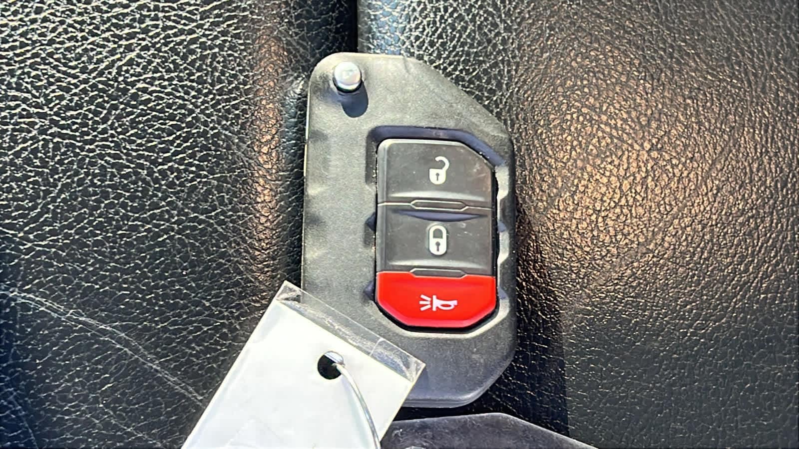 Thumbnail: 2023 Jeep Wrangler - 29