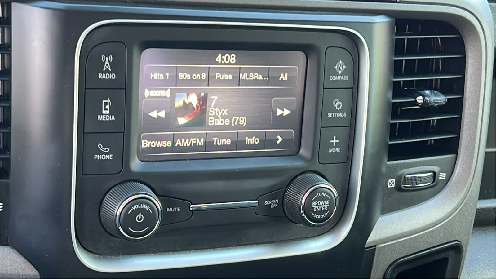 Thumbnail: 2022 RAM 1500 Classic - 15
