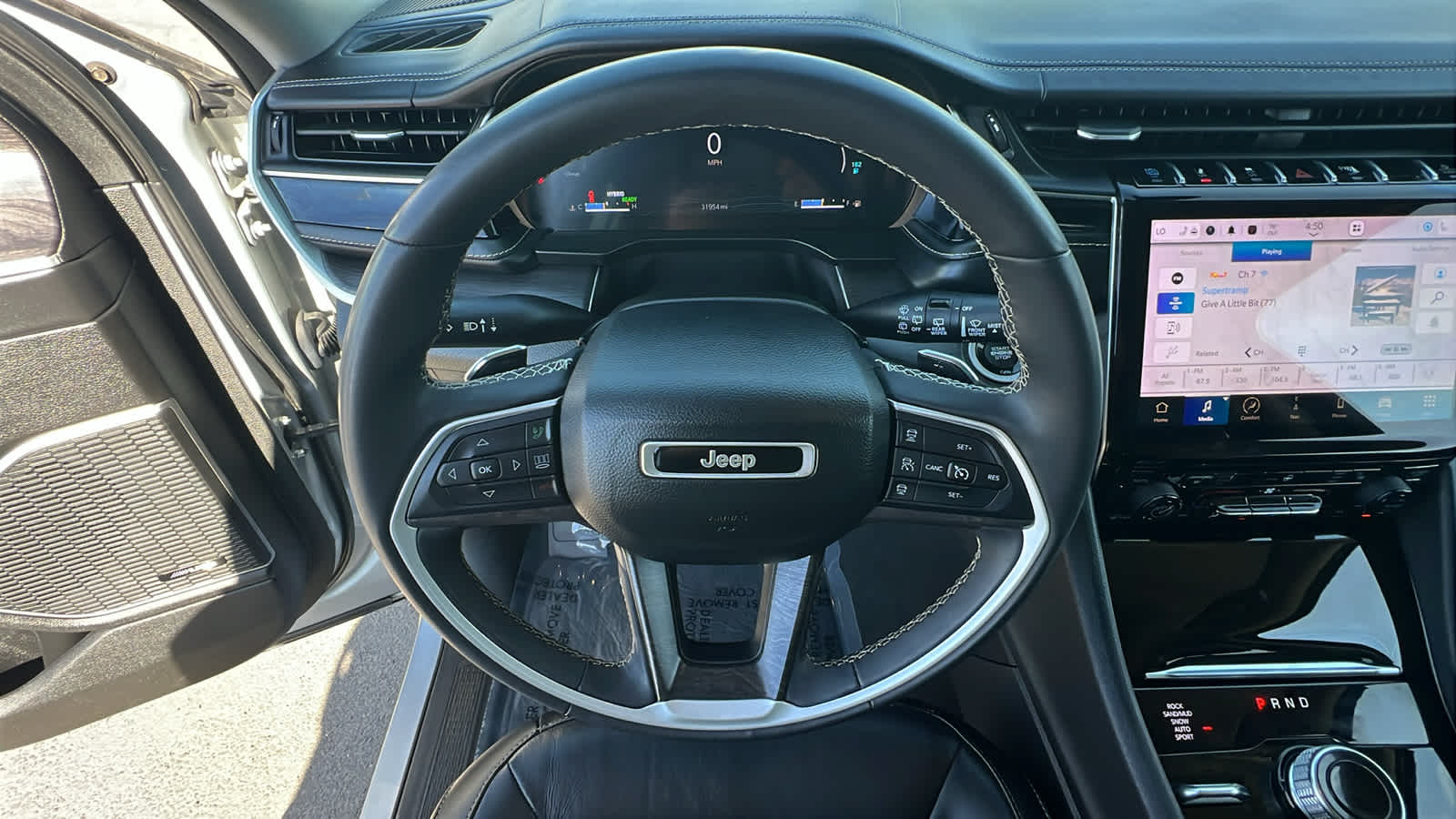 Thumbnail: 2022 Jeep Grand Cherokee - 18