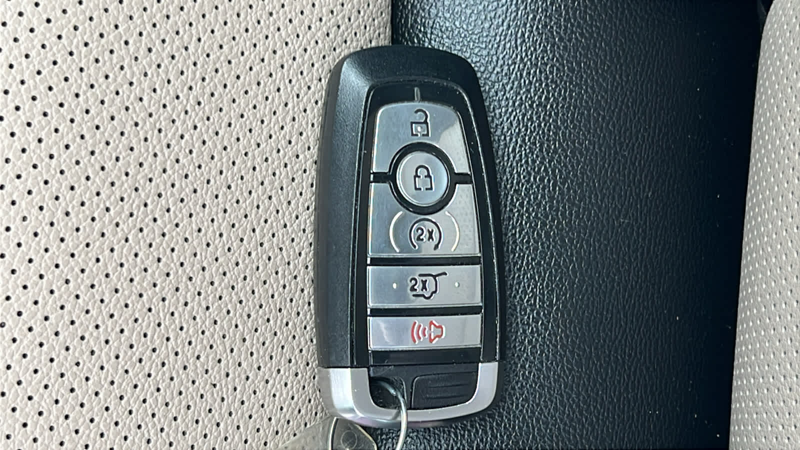 Thumbnail: 2022 Ford Escape - 29