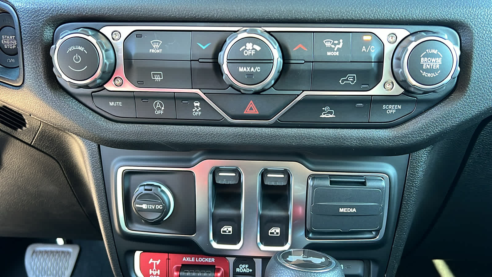 Thumbnail: 2026 Jeep Wrangler - 14