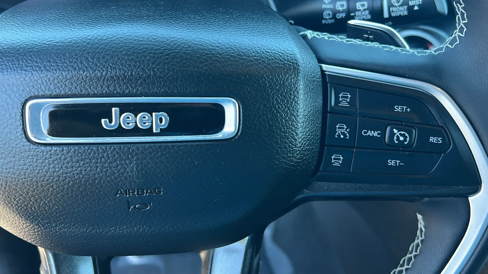 Thumbnail: 2023 Jeep Grand Cherokee - 20
