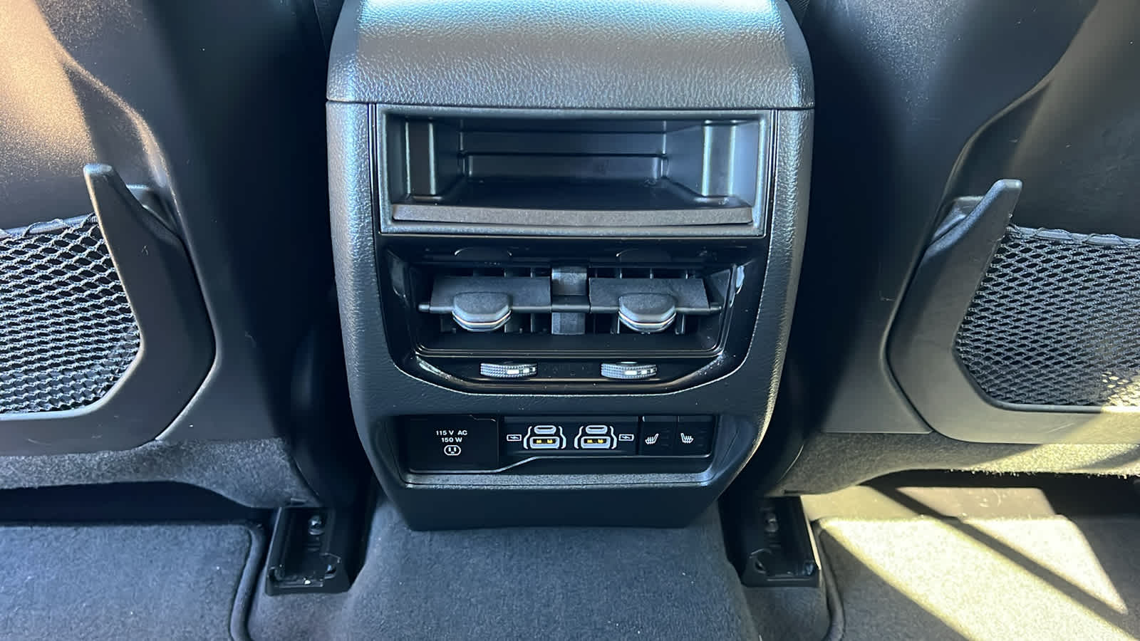 Thumbnail: 2023 Jeep Grand Cherokee - 25