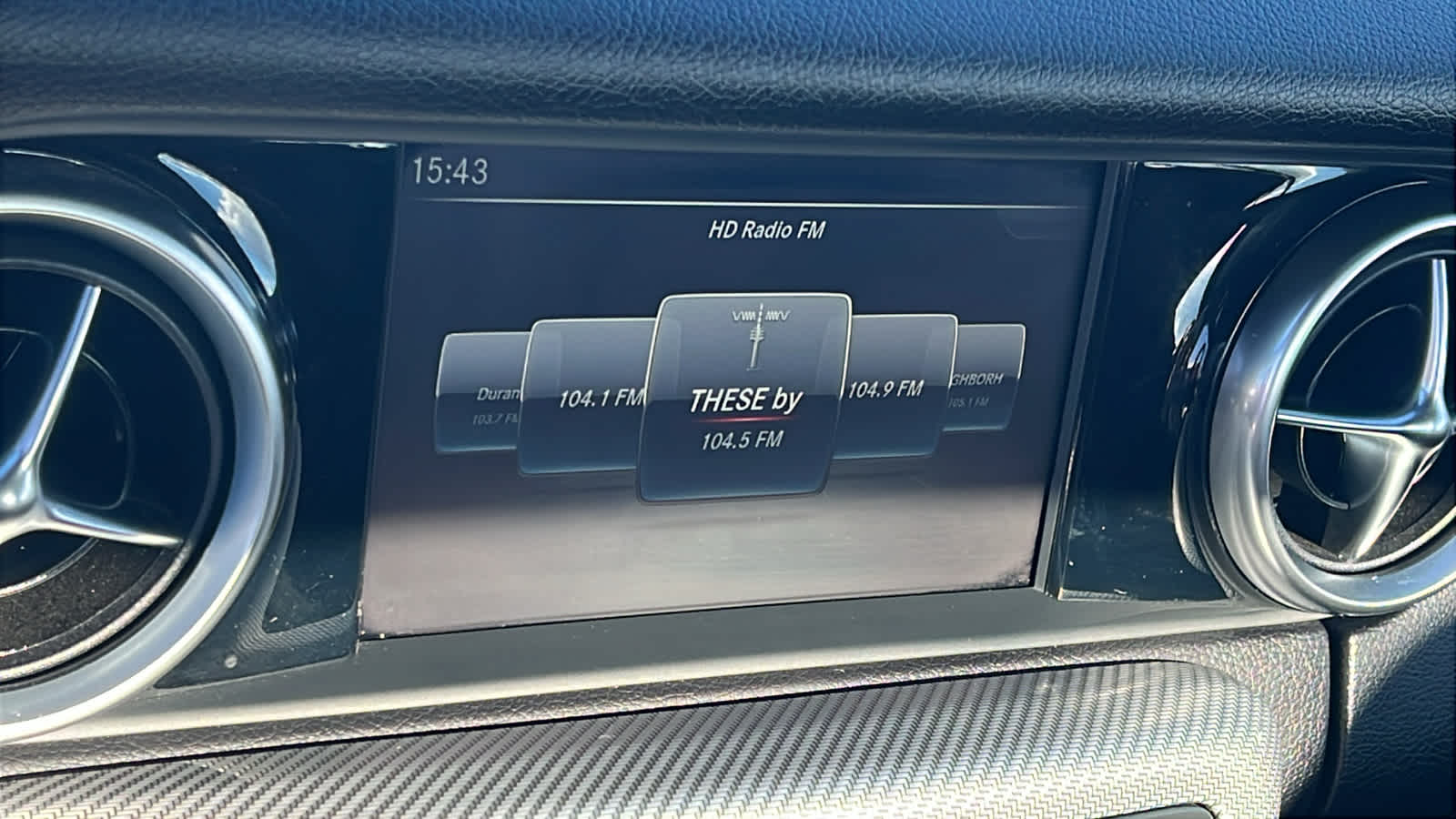 Thumbnail: 2017 Mercedes-Benz SLC - 15