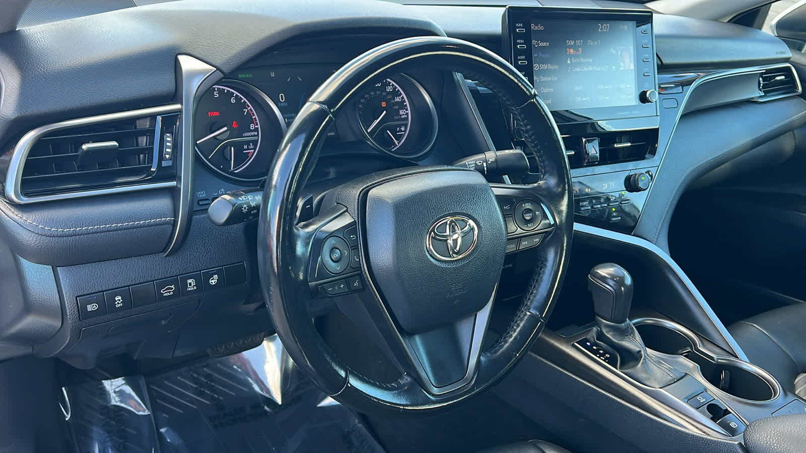 Thumbnail: 2021 Toyota Camry - 10