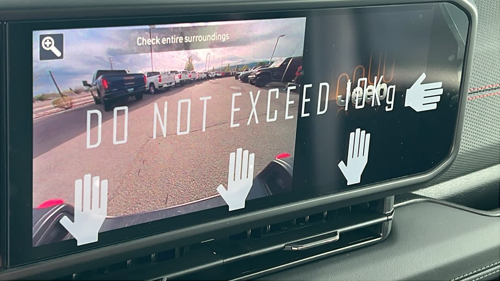 Thumbnail: 2026 Jeep Gladiator - 16