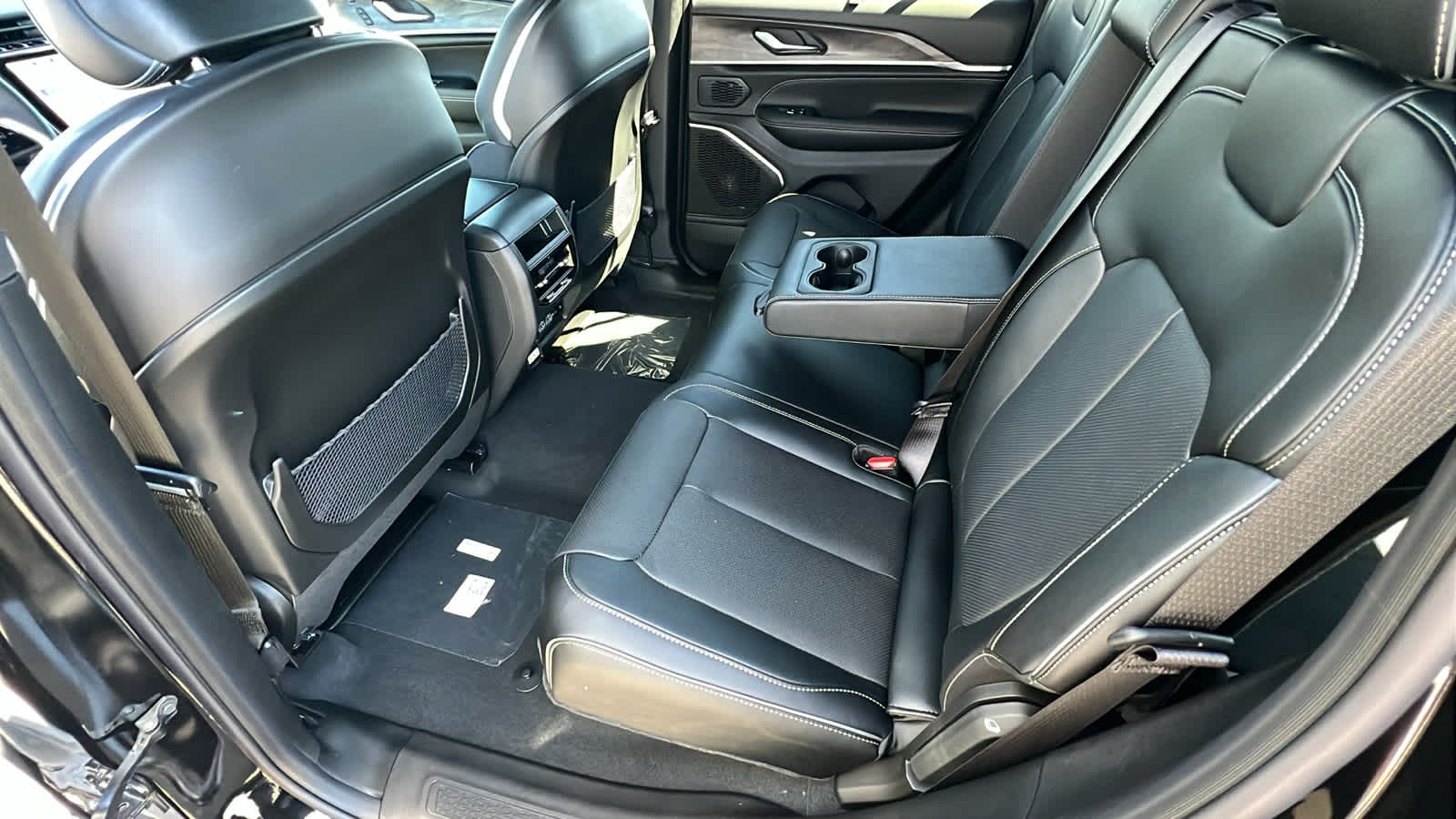 Thumbnail: 2025 Jeep Grand Cherokee - 24