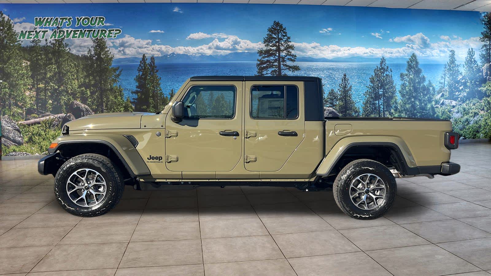 Thumbnail: 2026 Jeep Gladiator - 8