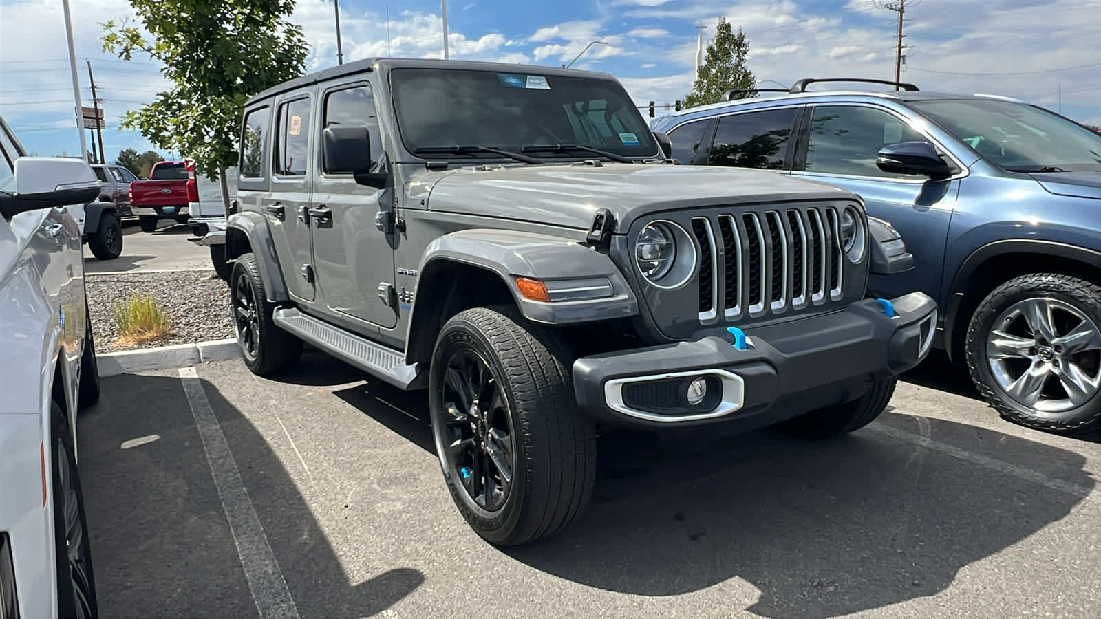 2022 Jeep Wrangler 4xe Unlimited Sahara photo 3