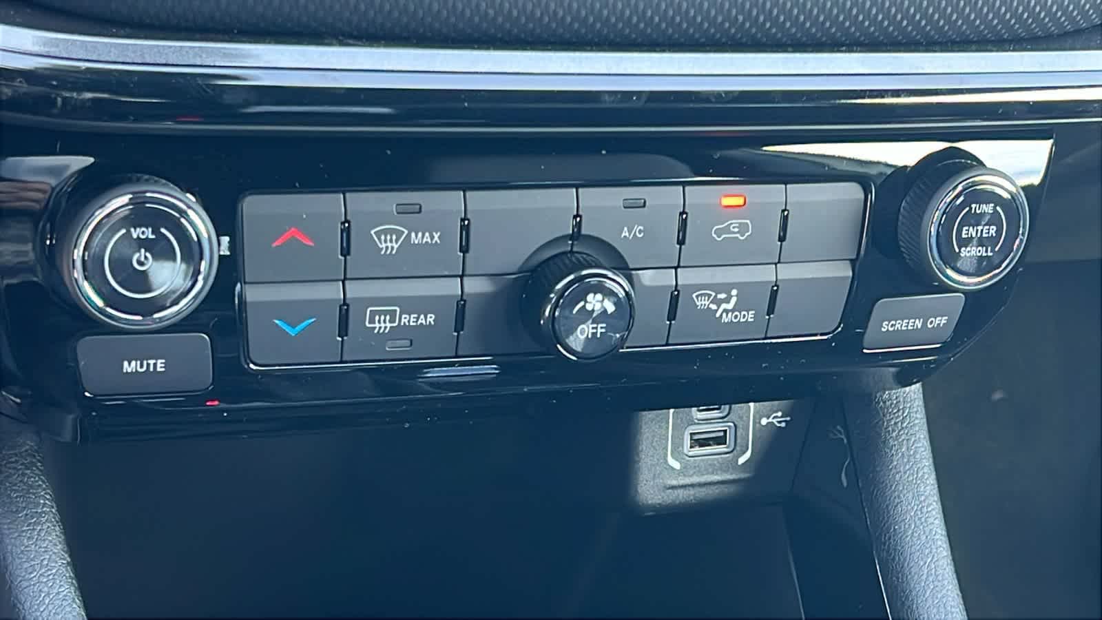2026 Jeep Compass Latitude Altitude - Photo 14