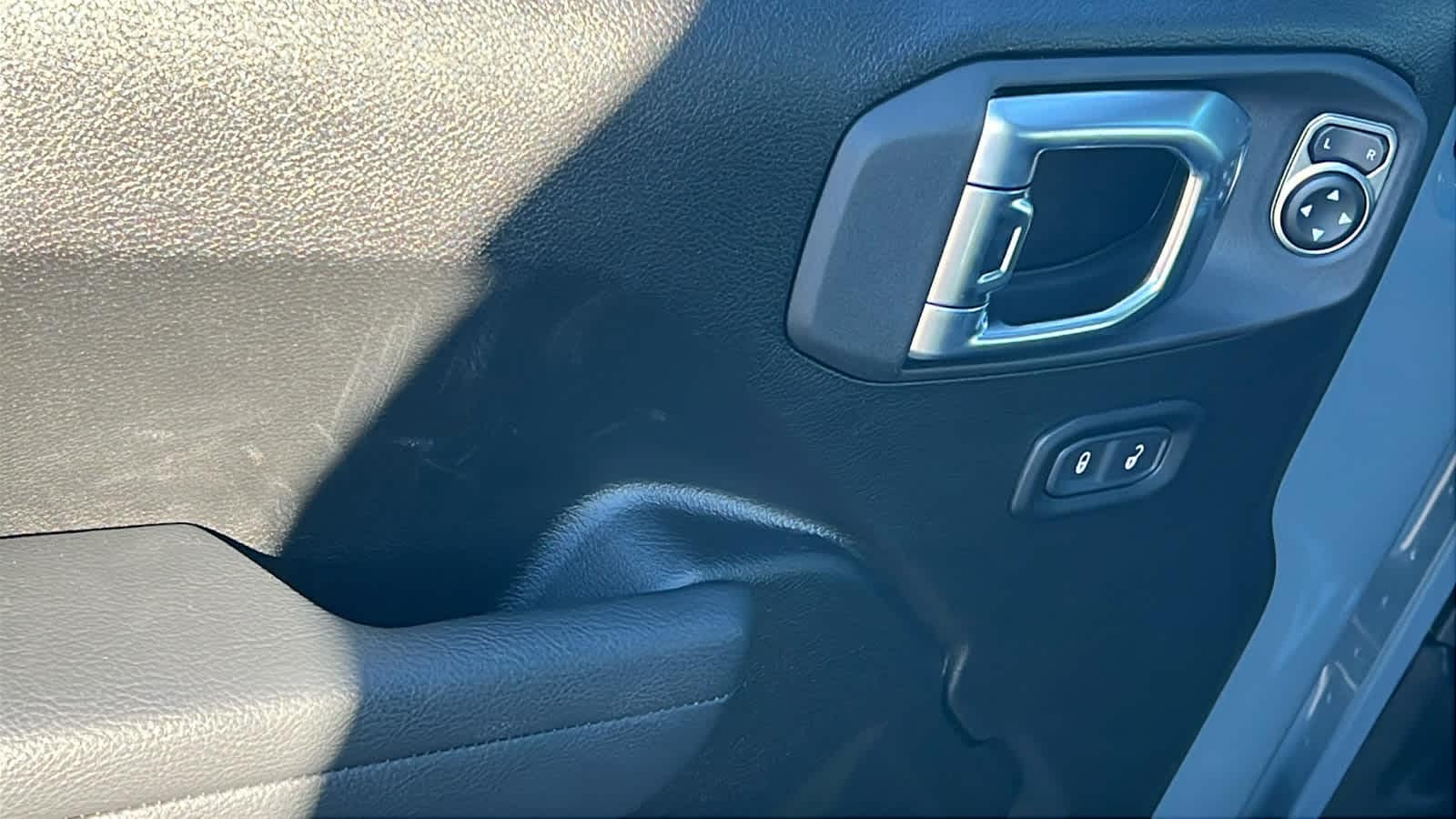 Thumbnail: 2026 Jeep Gladiator - 22