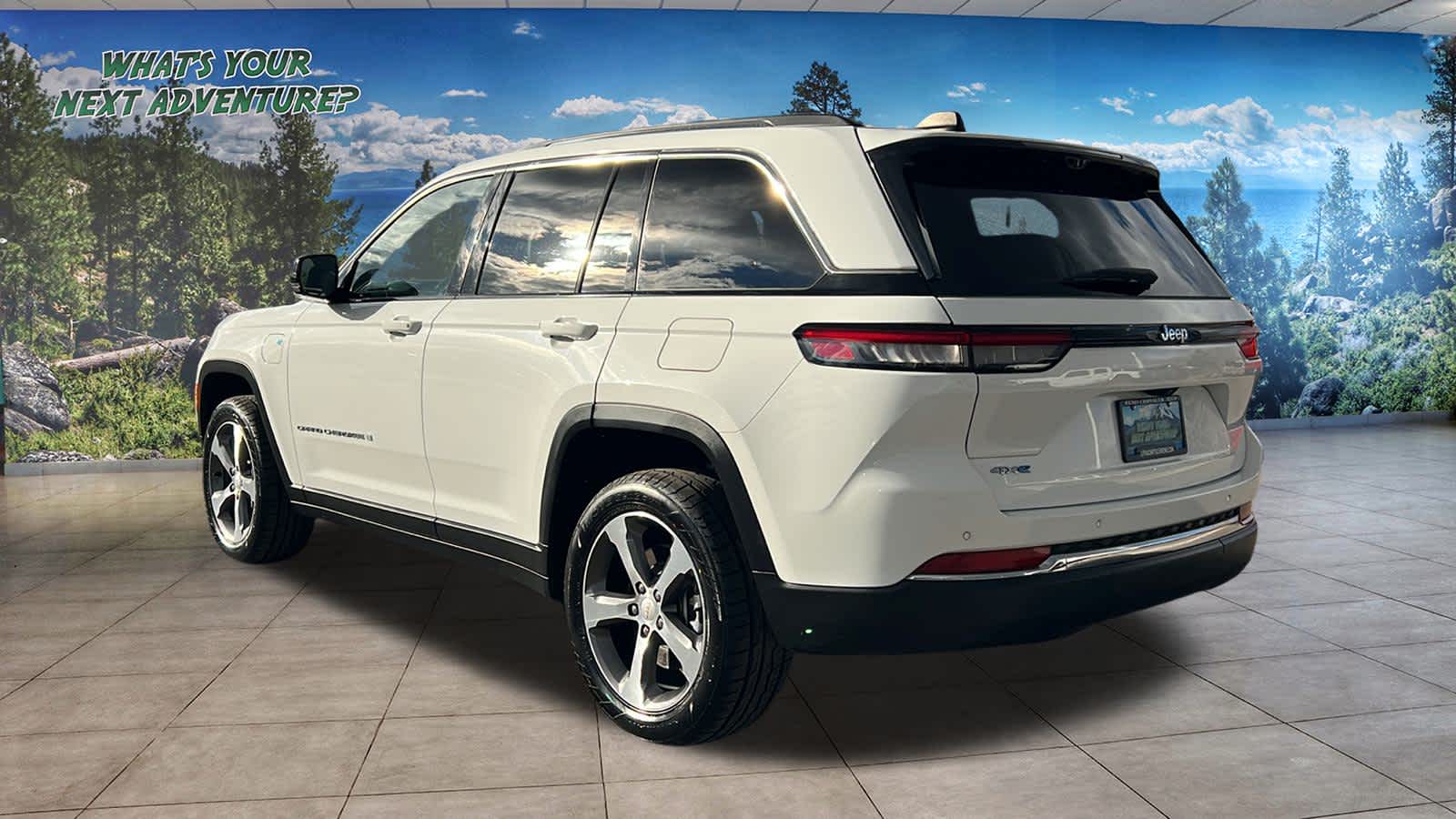 Thumbnail: 2022 Jeep Grand Cherokee - 7