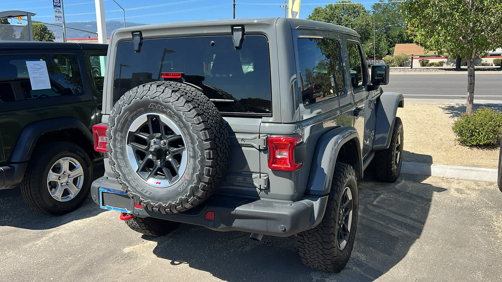 Thumbnail: 2022 Jeep Wrangler - 10