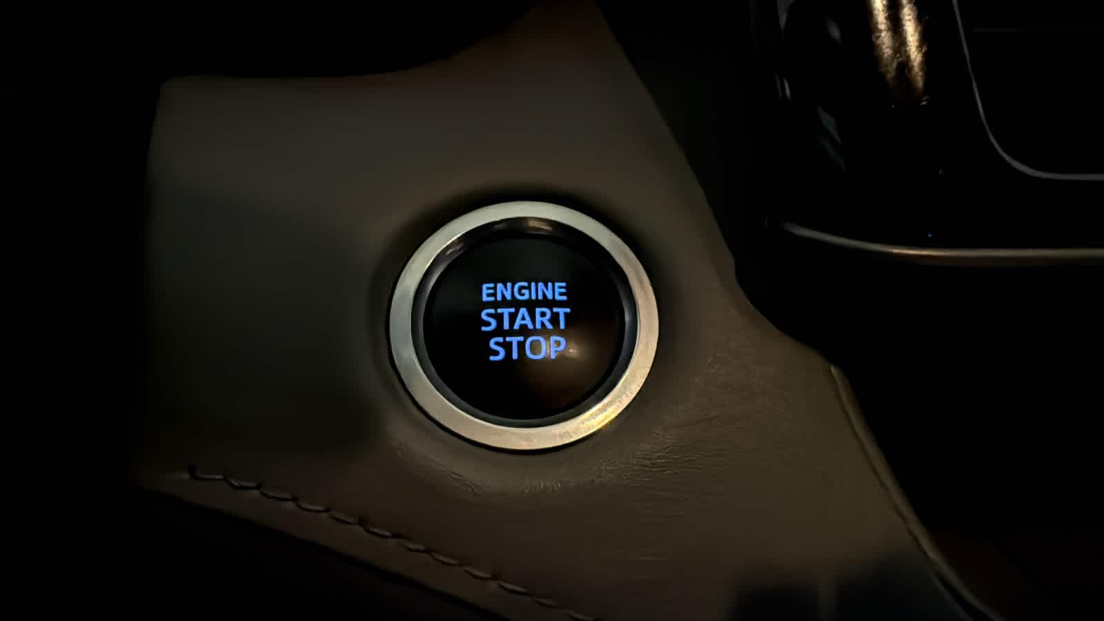 Thumbnail: 2021 Toyota Highlander - 17