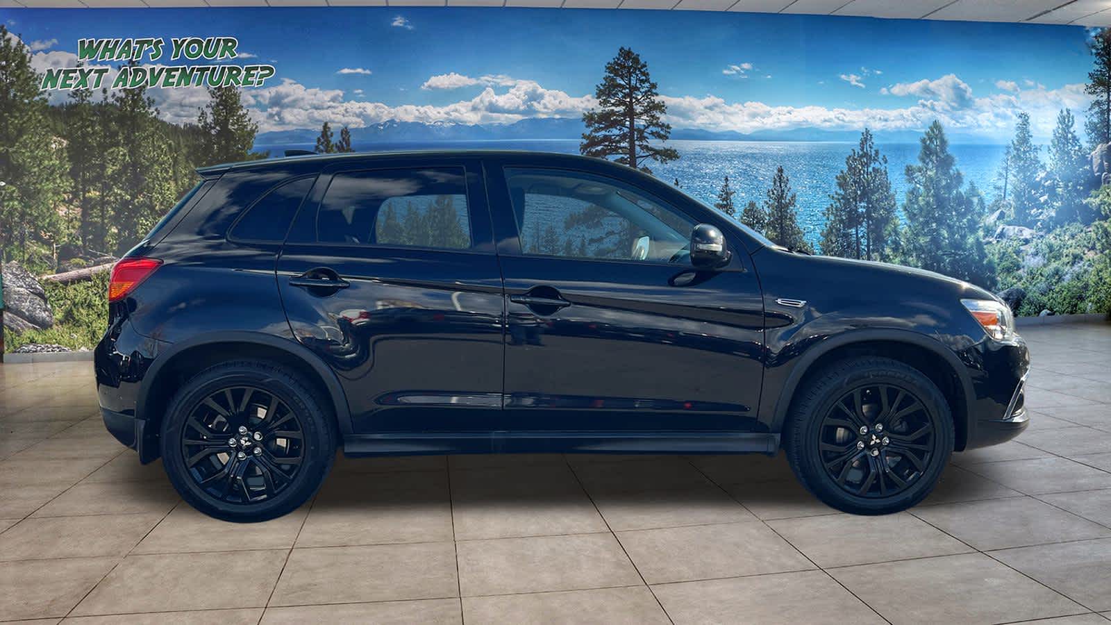 Thumbnail: 2017 Mitsubishi Outlander Sport - 4