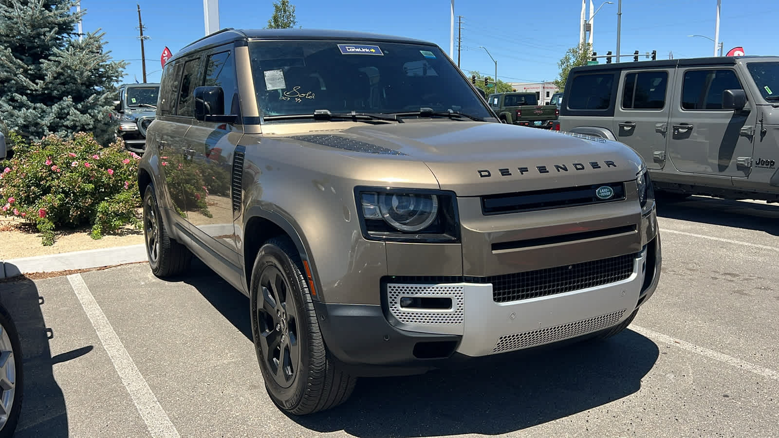 Thumbnail: 2020 Land Rover Defender - 3