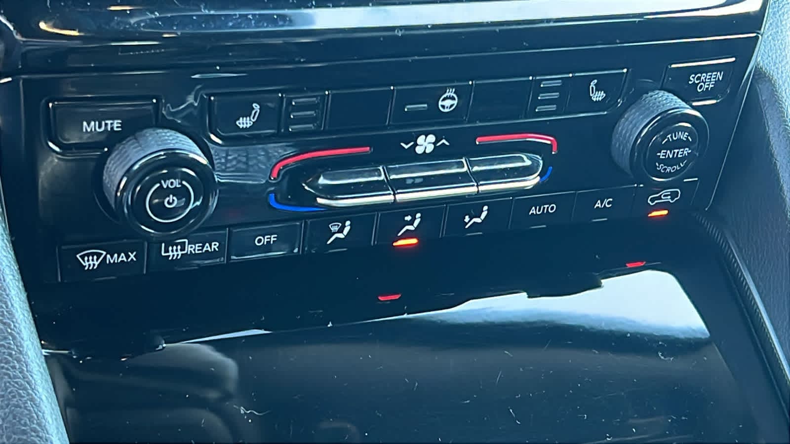 Thumbnail: 2024 Jeep Grand Cherokee - 14