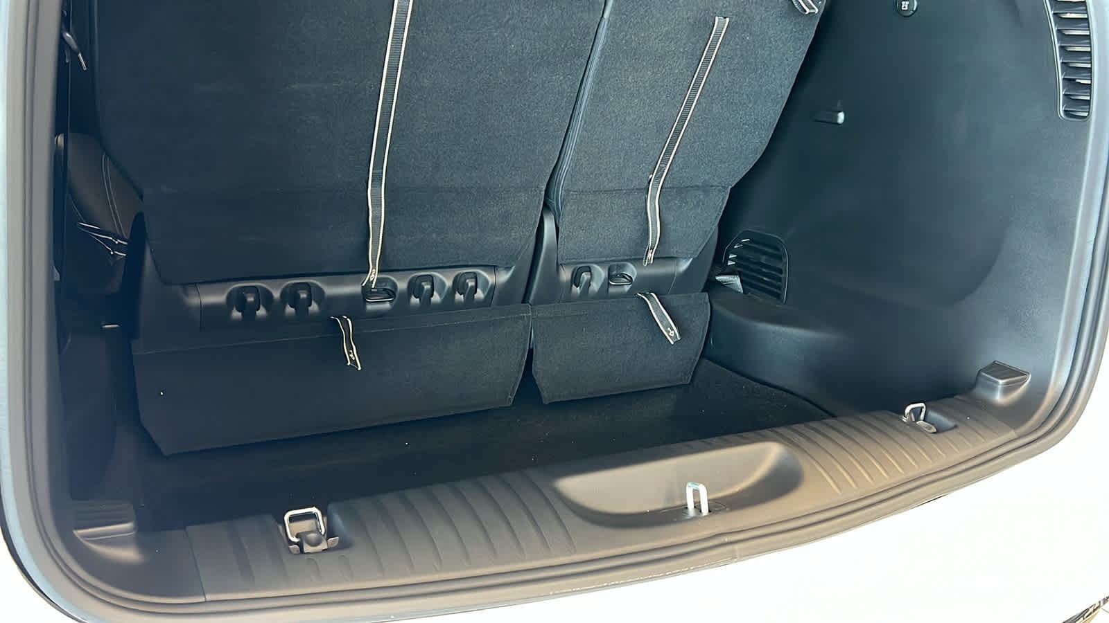 Thumbnail: 2026 Chrysler Pacifica - 27