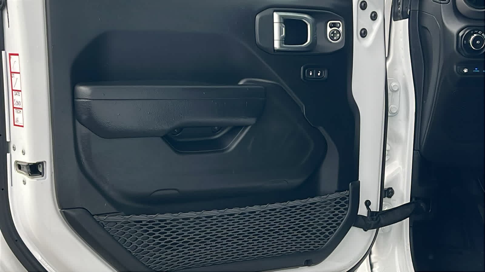 Thumbnail: 2023 Jeep Wrangler - 23