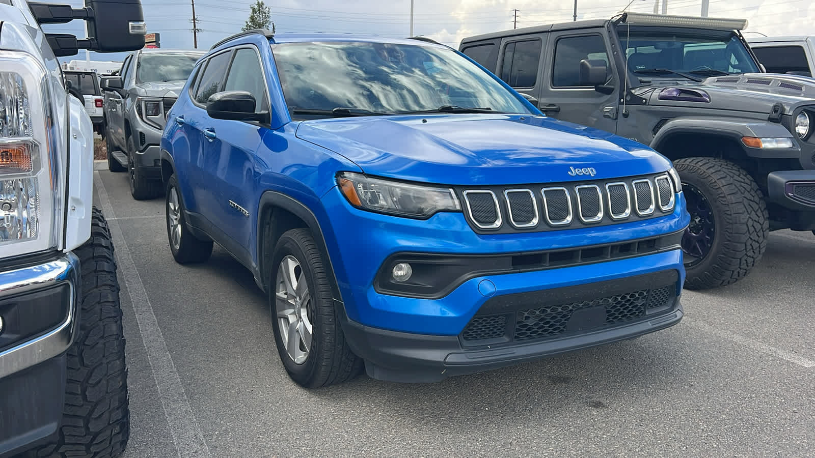 Thumbnail: 2022 Jeep Compass - 3