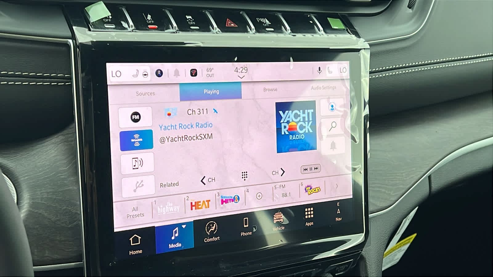 Thumbnail: 2025 Jeep Grand Cherokee - 15