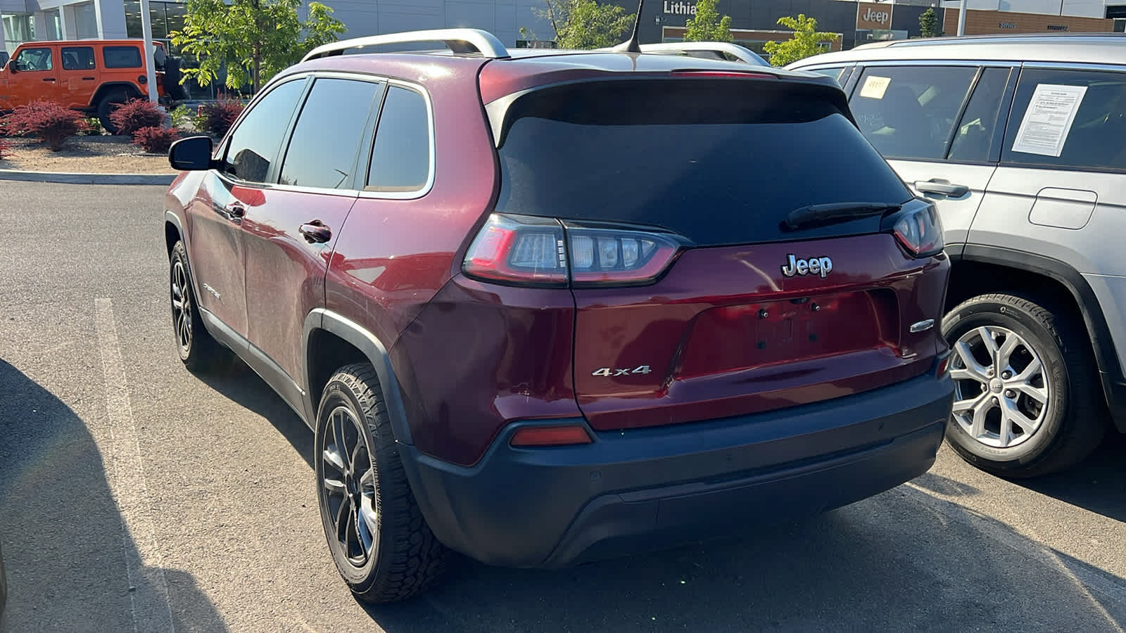 Thumbnail: 2019 Jeep Cherokee - 9