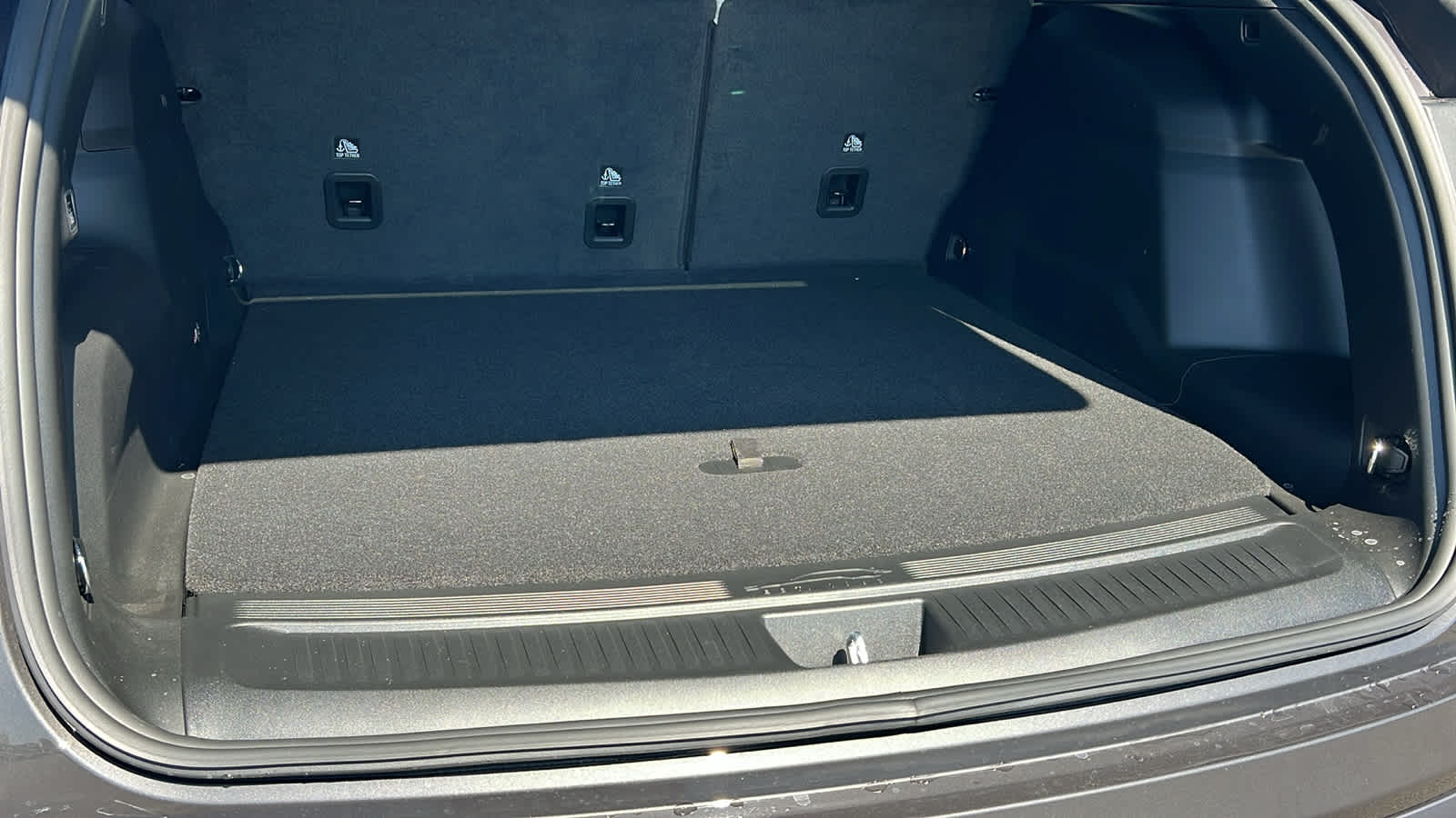 Thumbnail: 2025 Jeep Wagoneer S - 27